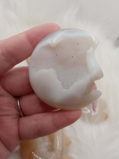 Agate Moon